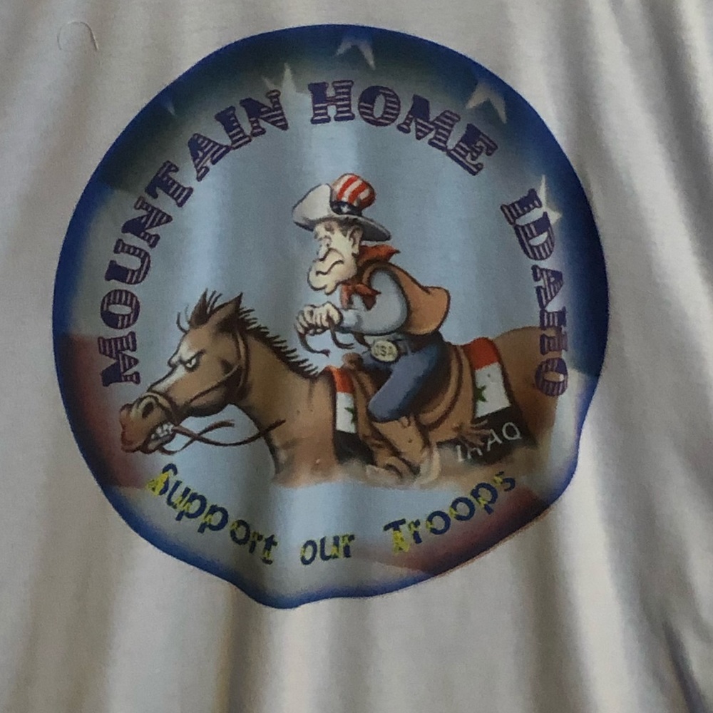 Short sleeve tee shirt